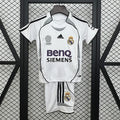 Kit Criança Real Madrid Principal 2006/07
